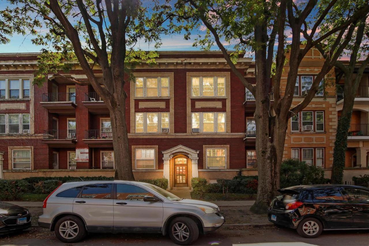 Stylish And Expansive 2br With Balcony - Buckingham 3 Appartement Chicago